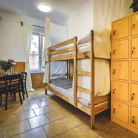 Stonewall - Self Check In * 波兹南